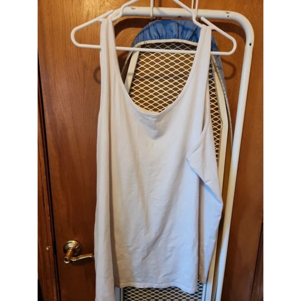 Maurice's plus size white tank top - Picture 3 of 3